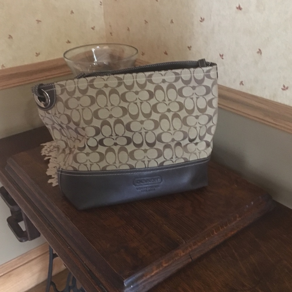 Coach Handbag With Paperwork and Dust-bag